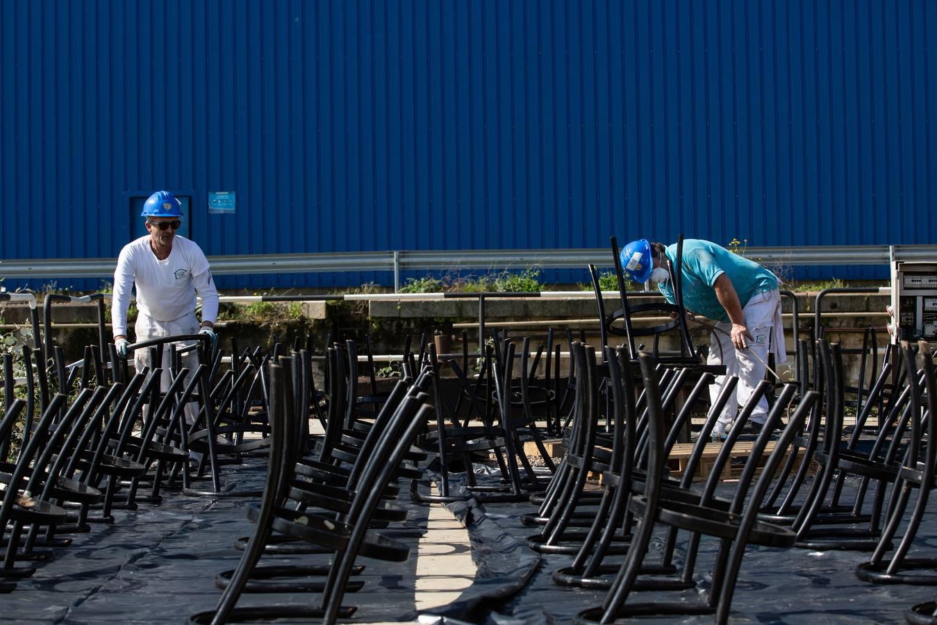 Plena actividad en el astillero del Puerto de Sevilla