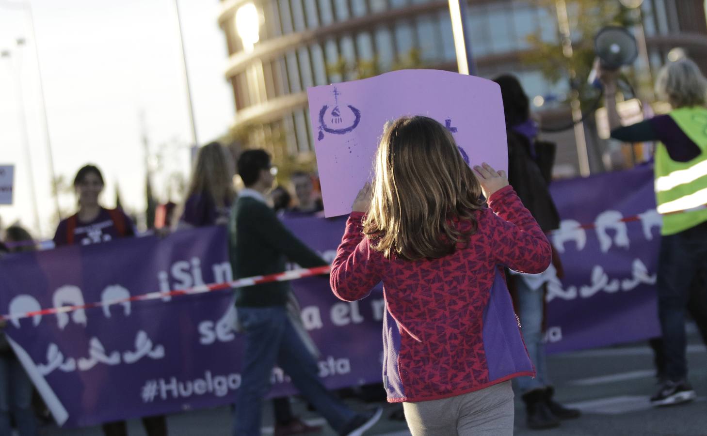 Fotogalería: Así fue la manifestación del 8M en Sevilla