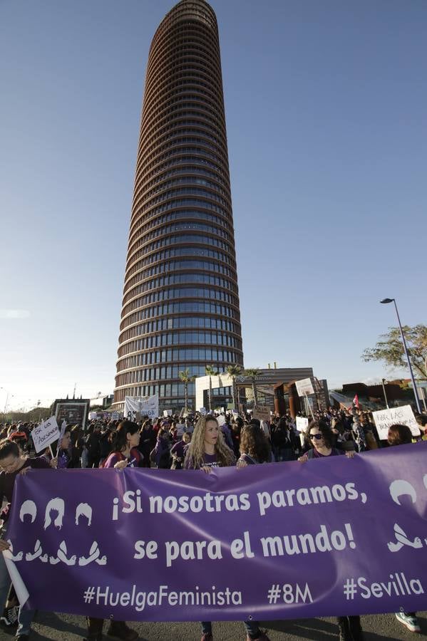 Fotogalería: Así fue la manifestación del 8M en Sevilla