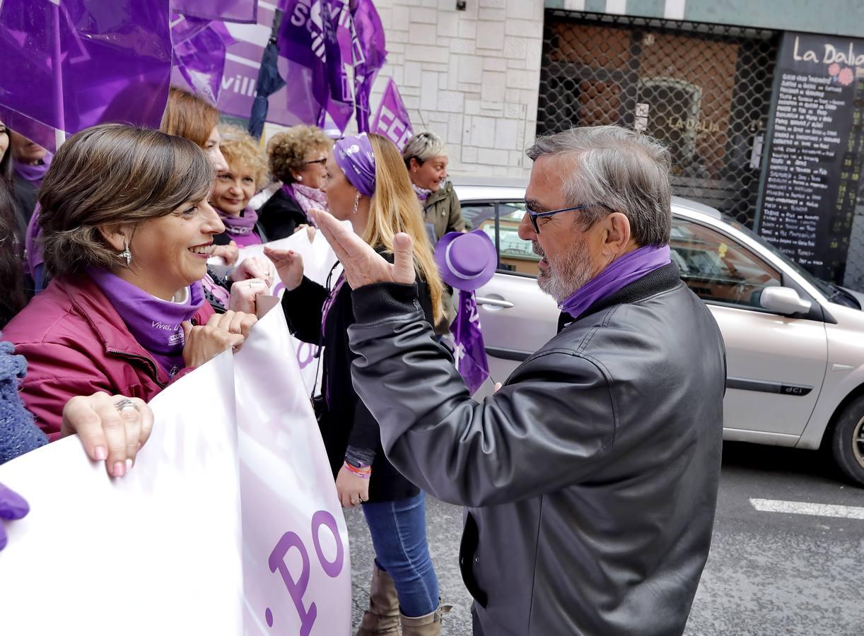 Fotogalería: Así ha sido la mañana del 8M en Sevilla