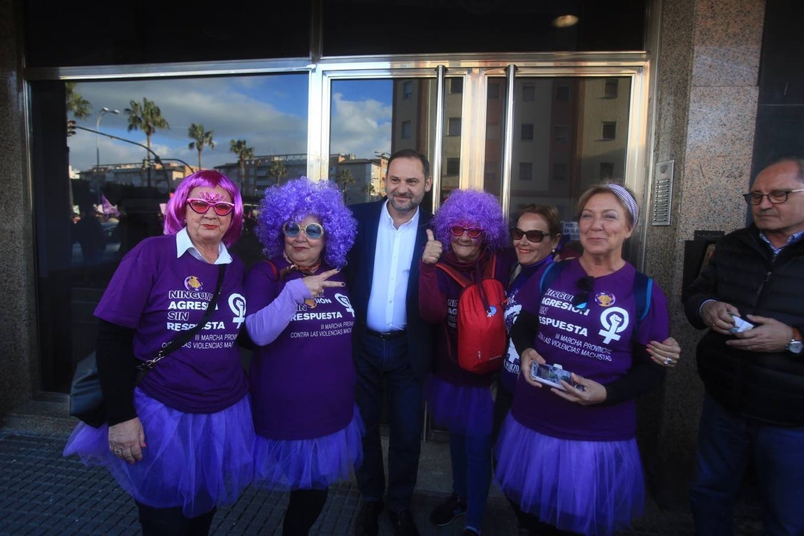 FOTOS: Las imágenes de la marcha del 8-M por Cádiz