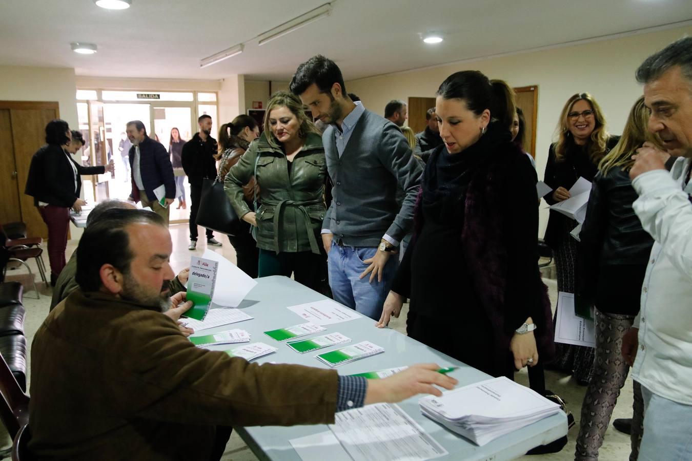 El tenso comité provincial de las listas del PSOE en Córdoba, en imágenes