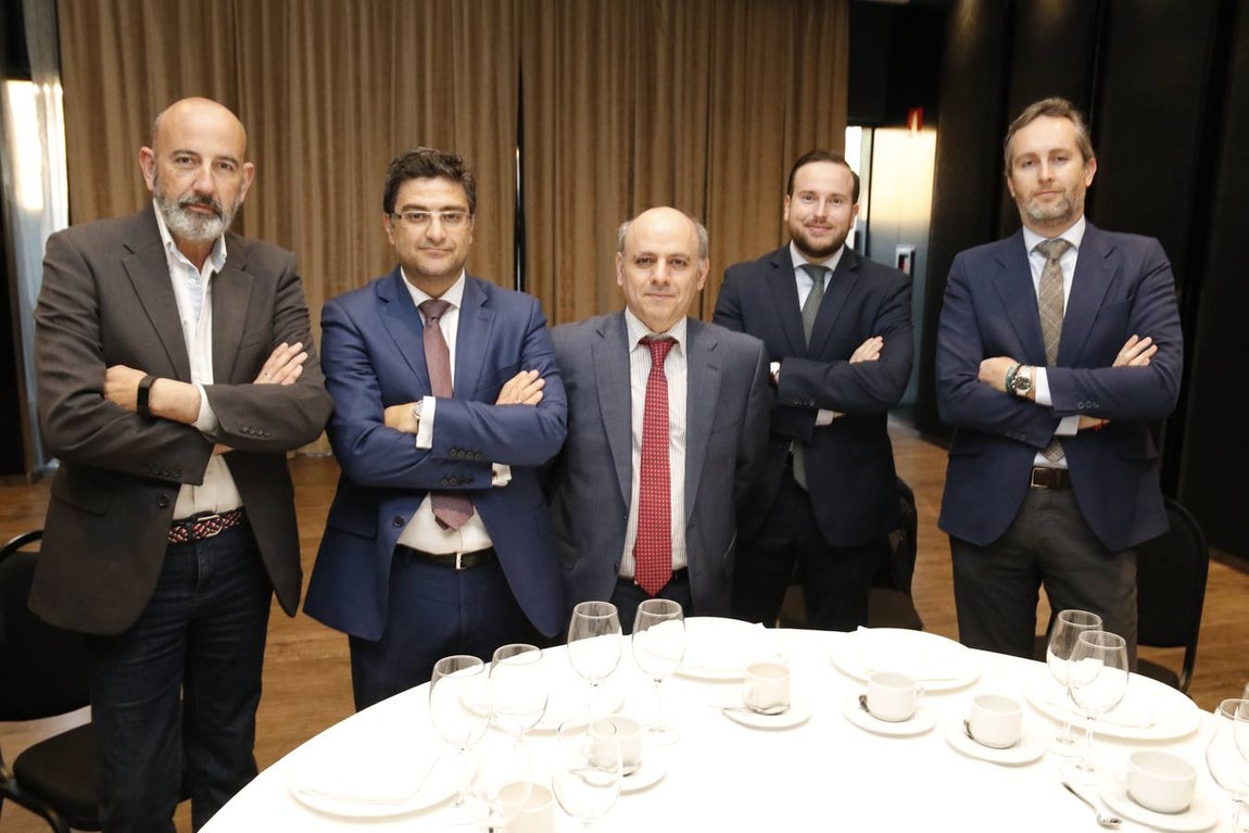 La charla del presidente de Abbott Laboratories España en Córdoba, en imágenes