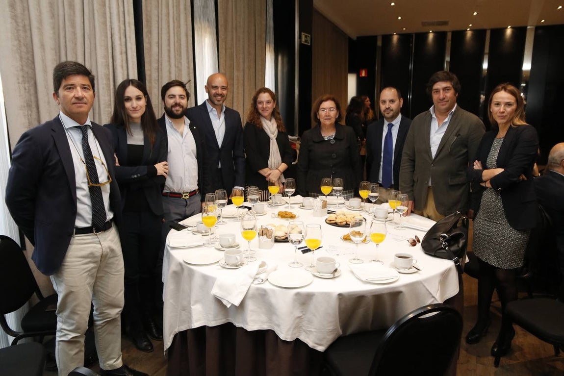 La charla del presidente de Abbott Laboratories España en Córdoba, en imágenes