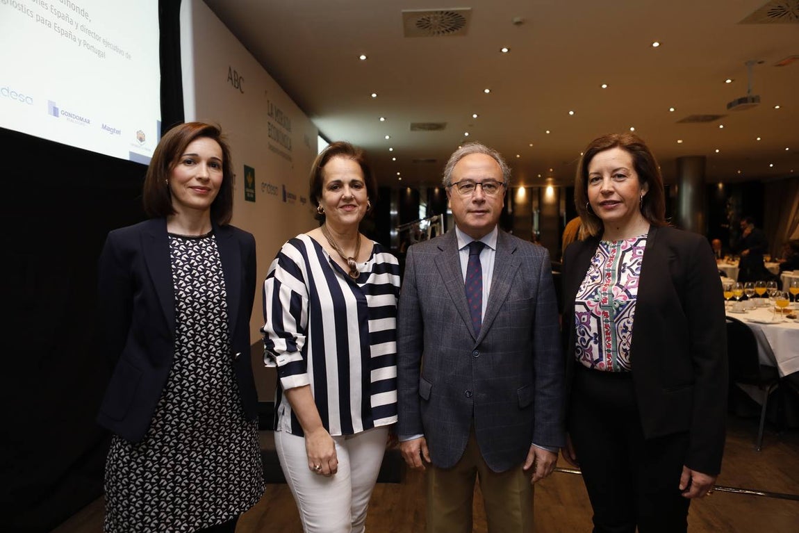 La charla del presidente de Abbott Laboratories España en Córdoba, en imágenes