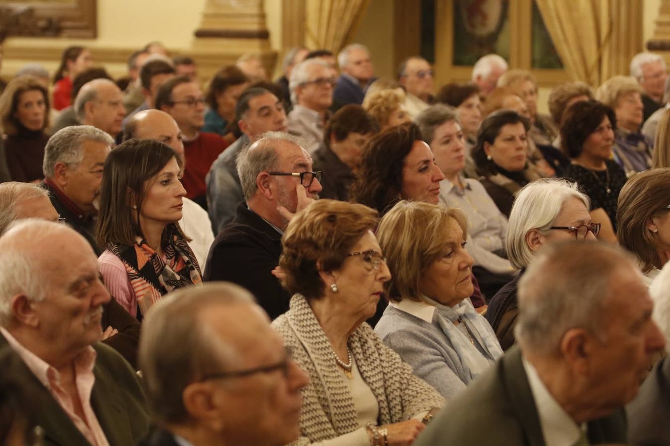 La conferencia de Gloria Lora en Córdoba, en imágenes