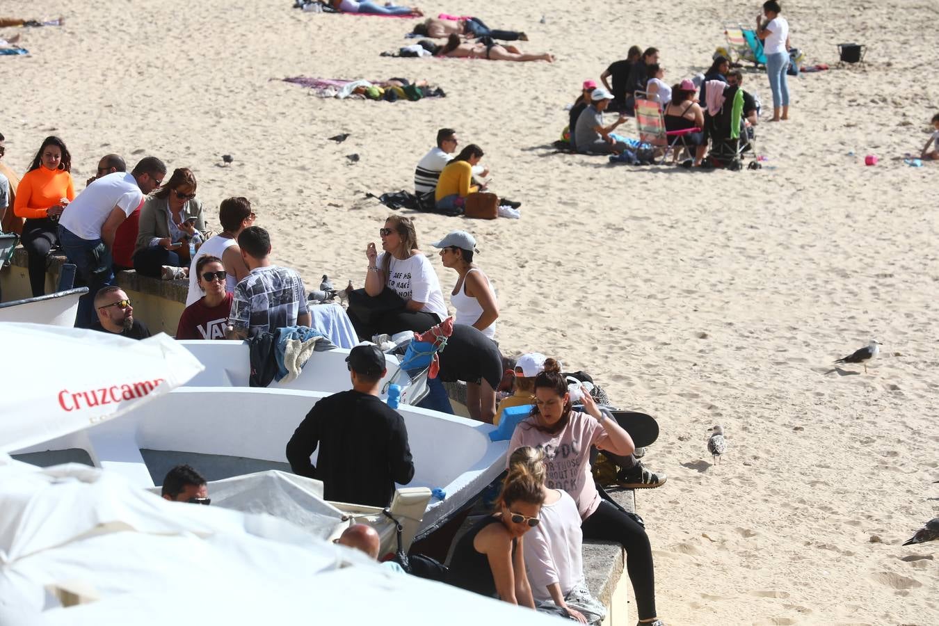 Cádiz se llena de coplas y público en un gran Carnaval Chiquito