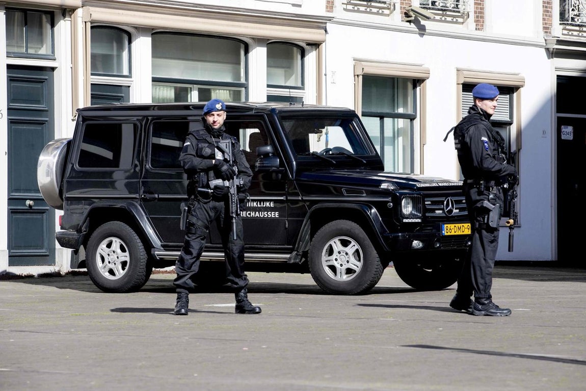 En imágenes: un tiroteo en un tranvía deja al menos un muerto y varios heridos en Utrecht