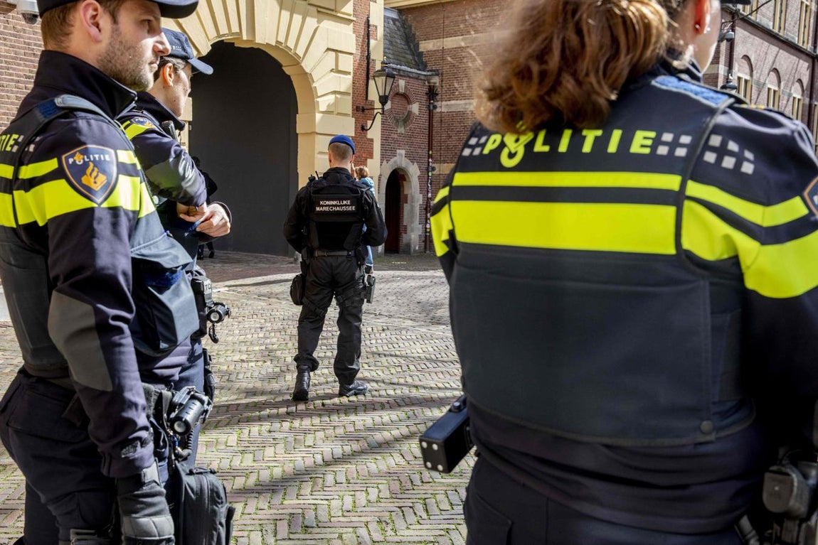 En imágenes: un tiroteo en un tranvía deja al menos un muerto y varios heridos en Utrecht
