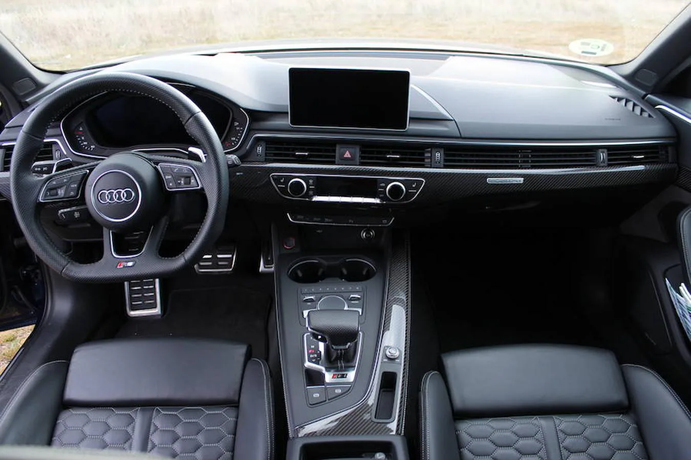 El más deportivo y radical de la familia A4, el Audi RS4, en imágenes