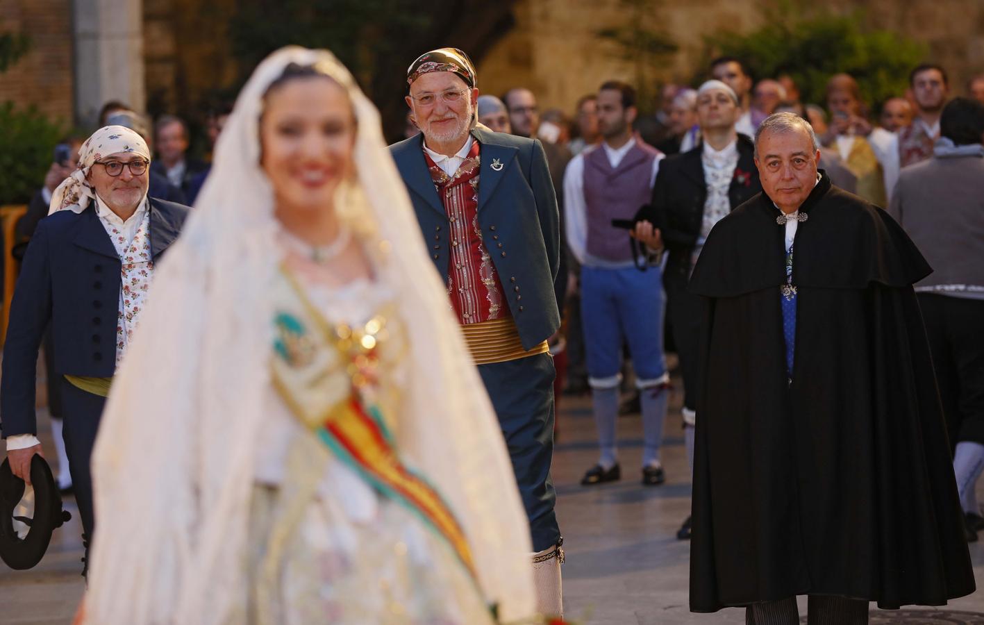 Ofrenda a la Virgen de los Desamparados. 