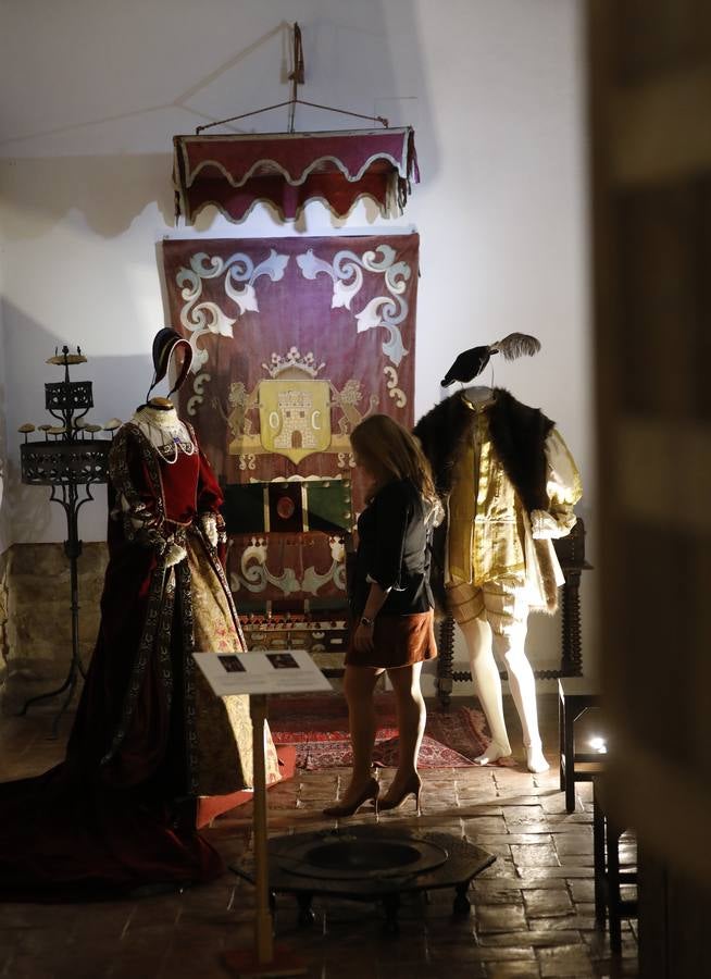 La exposición de trajes del Renacimiento en Córdoba, en imágenes