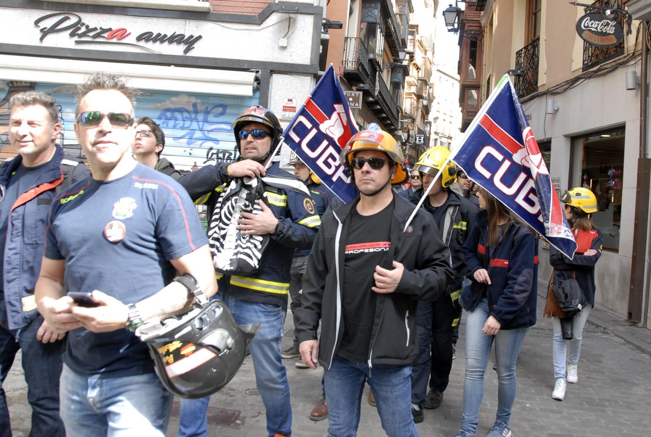 Los bomberos de la región protestan en Toledo