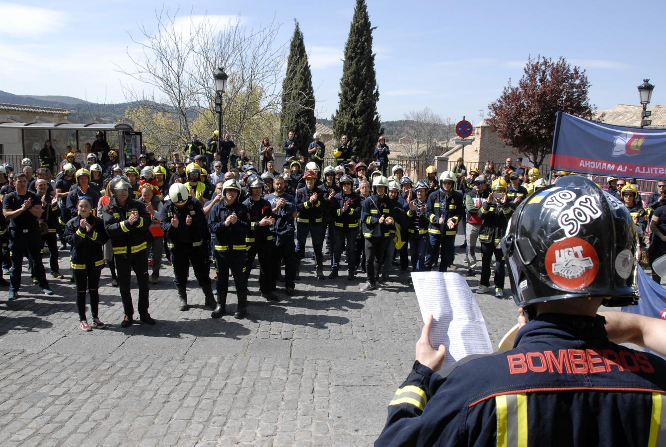 Los bomberos de la región protestan en Toledo