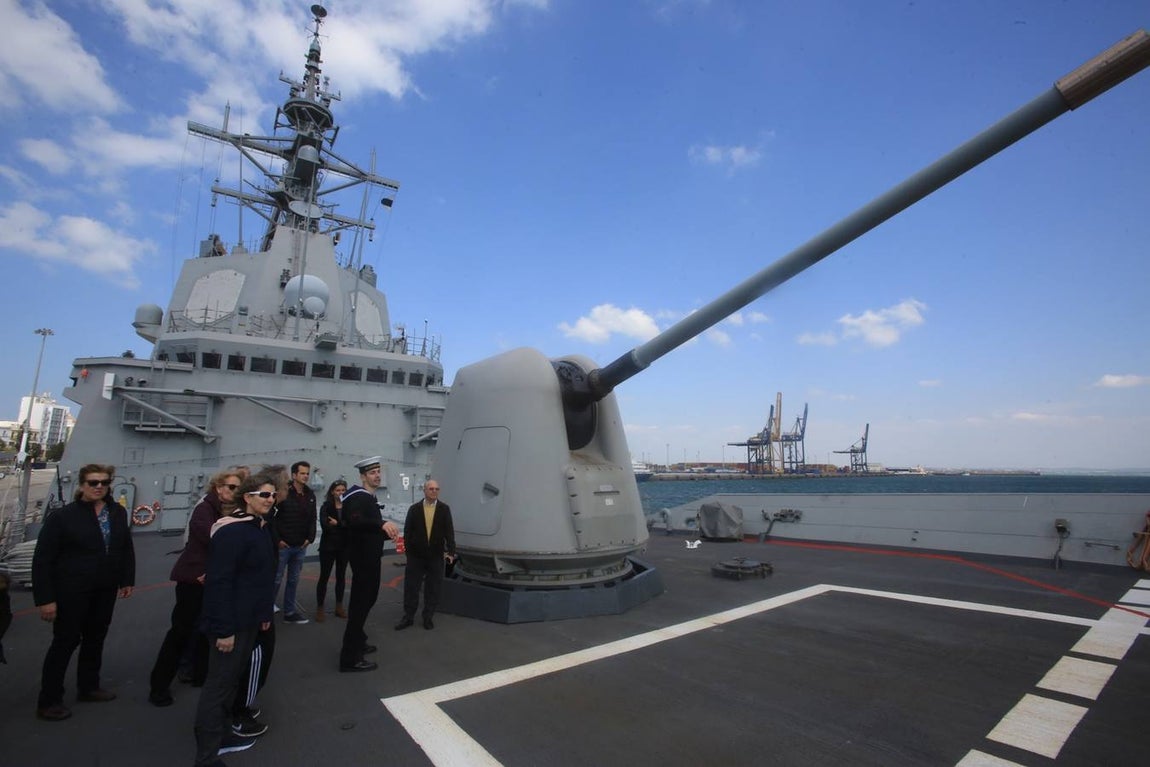 FOTOS: Homenaje de la Armada a la figura de Blas de Lezo en Cádiz
