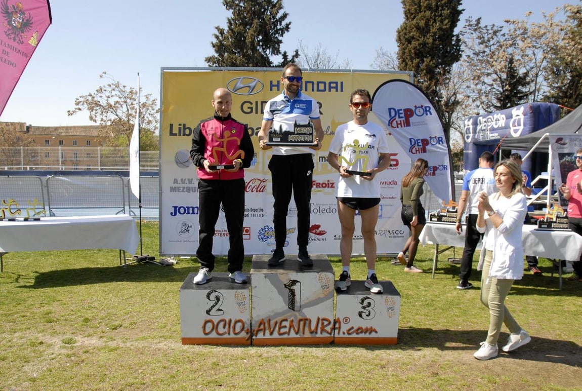 Rafael Martínez-Almeida y Cristina Paloma se alzan con la victoria en la II Media Maratón Toledo