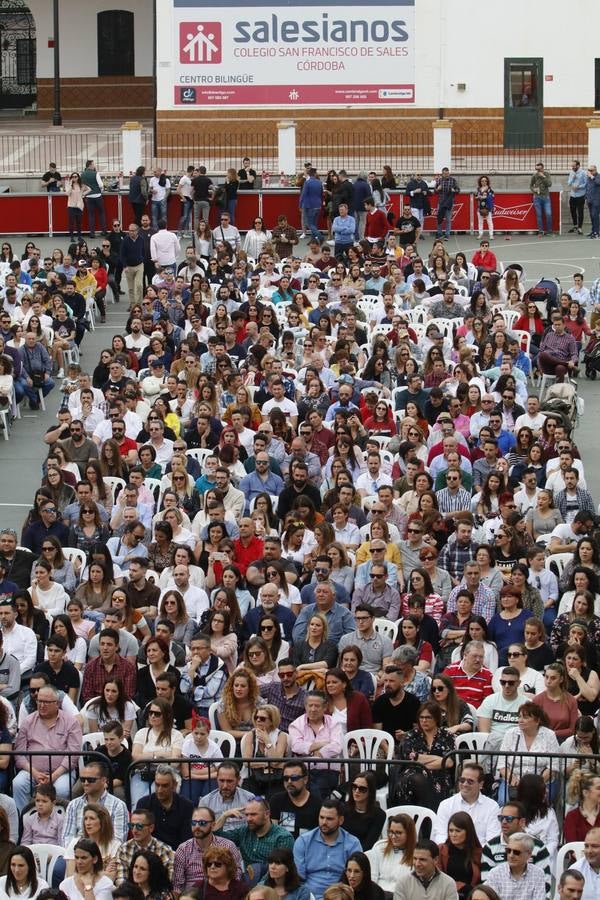 El desembarco del Carnaval de Cádiz en Salesianos, en imágenes