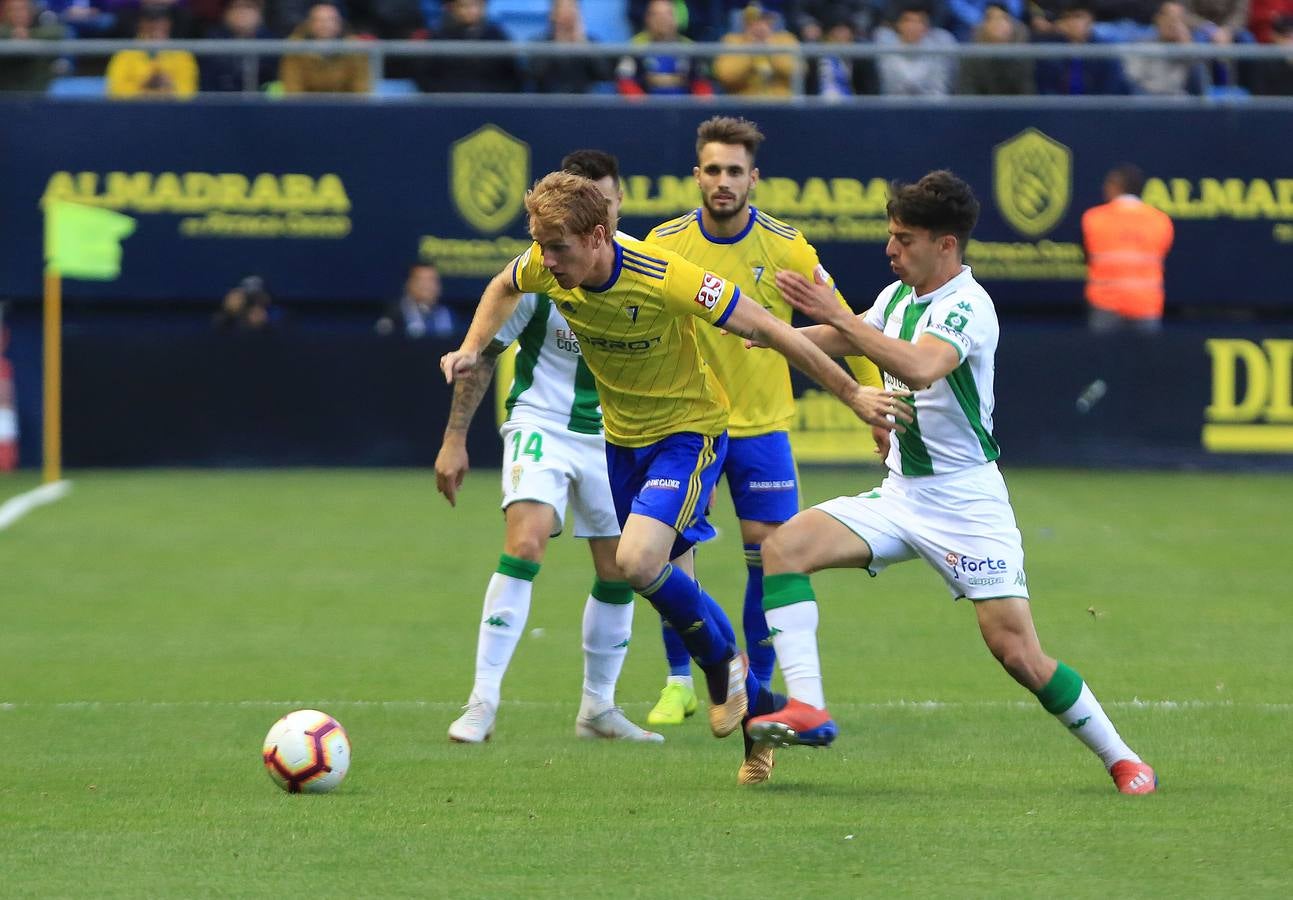 FOTOS: Cádiz CF - Córdoba CF en Carranza