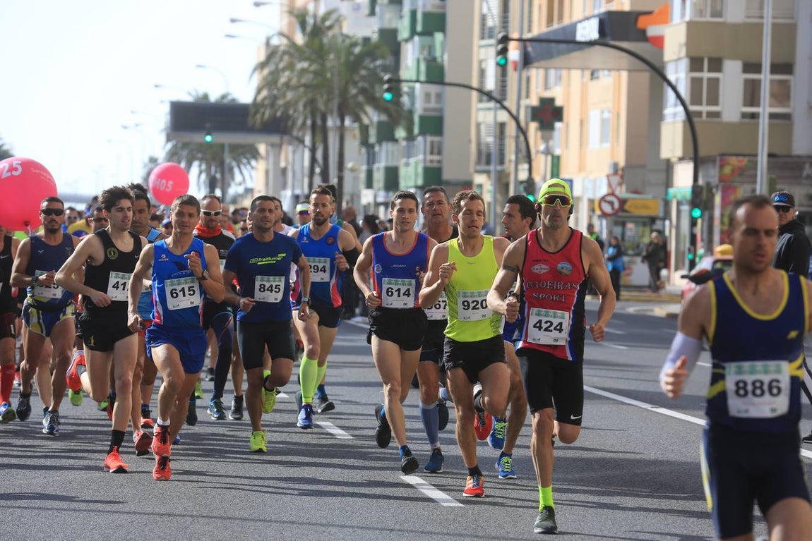 FOTOS: Búscate en la Media Maratón Bahía de Cádiz 2019