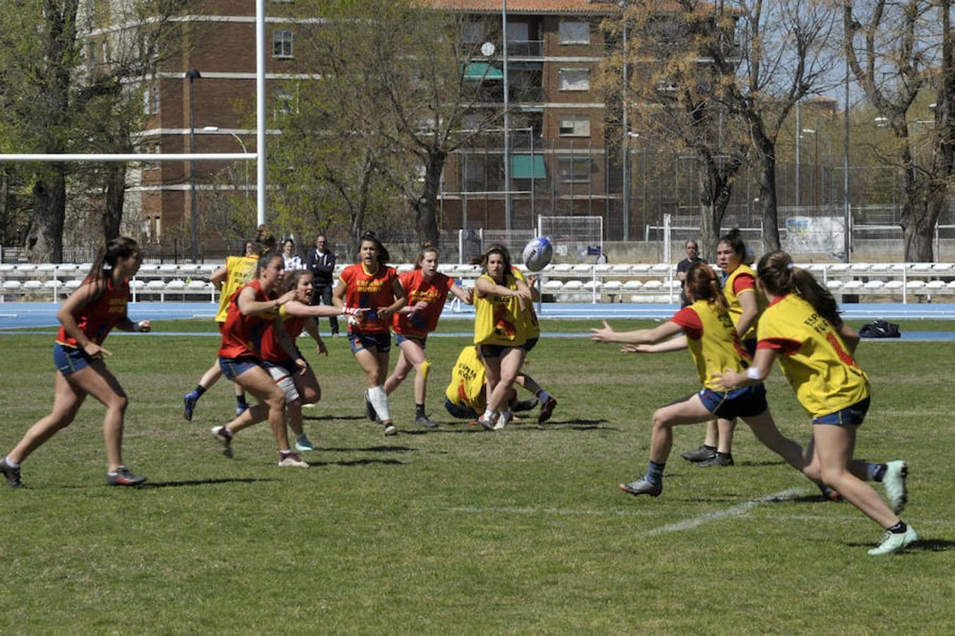La selección española de rugby femenino se entrena en Toledo
