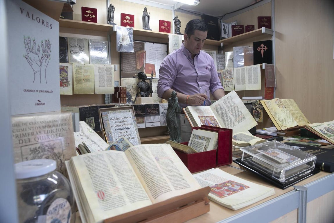 La primera jornada de la Feria del Libro de Córdoba, en imágenes