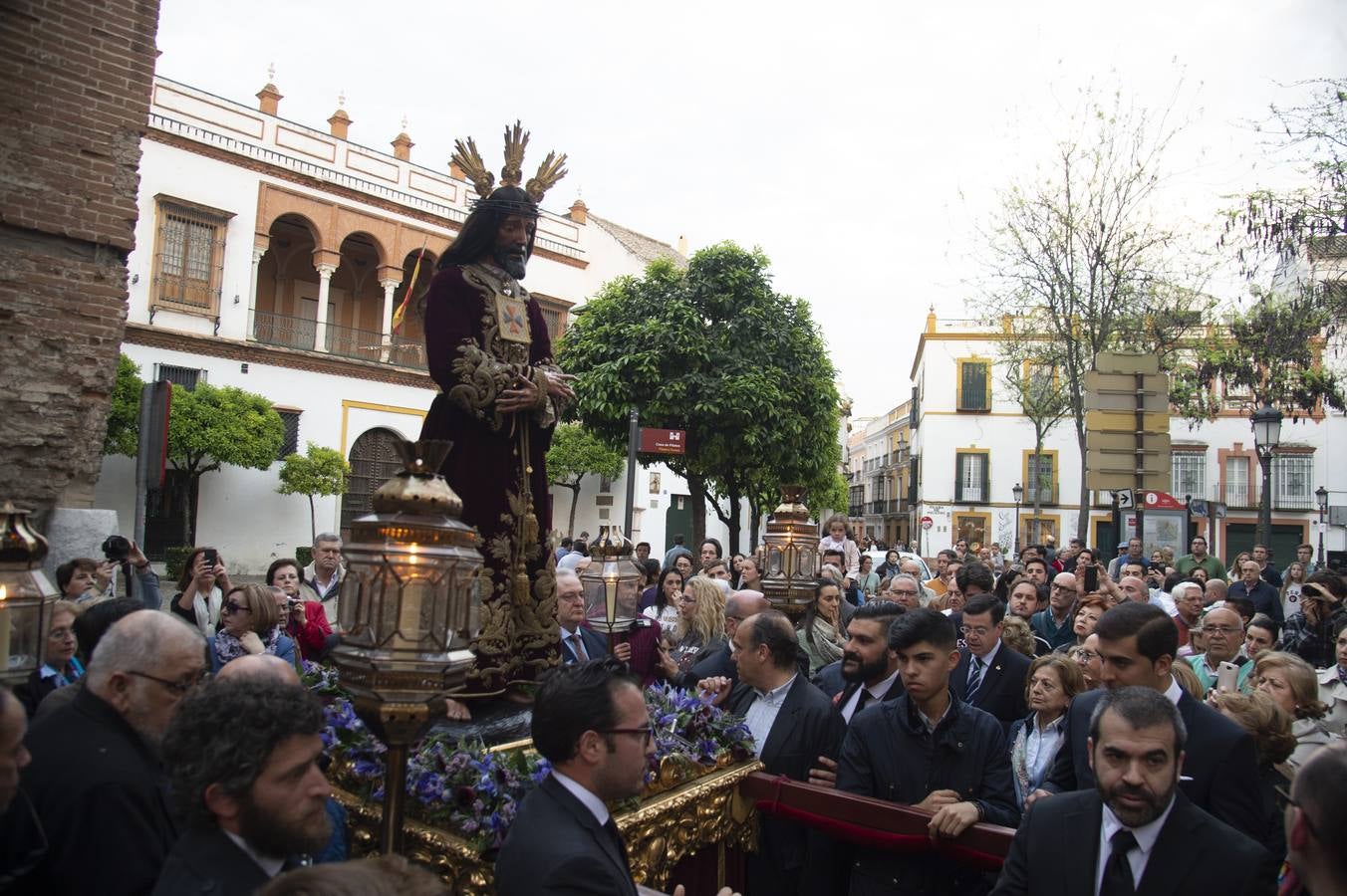 Galería del vía crucis del Cautivo de San Ildefonso