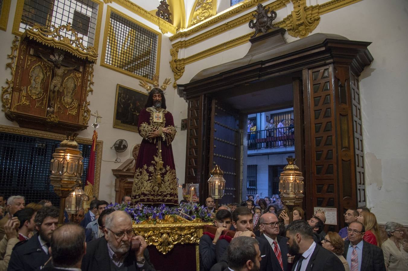 Galería del vía crucis del Cautivo de San Ildefonso