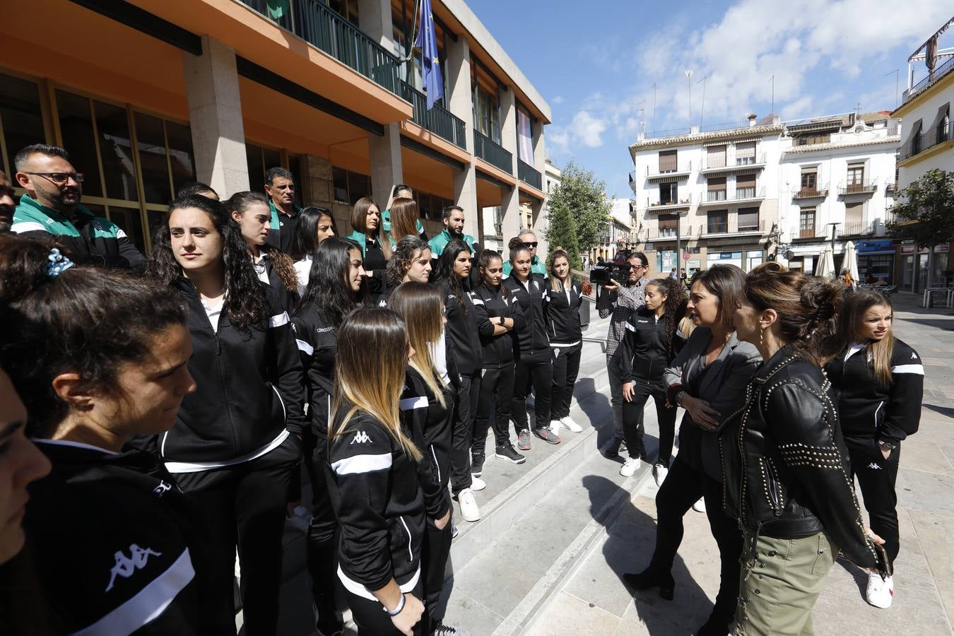 La recepción al Córdoba CF femenino, en imágenes