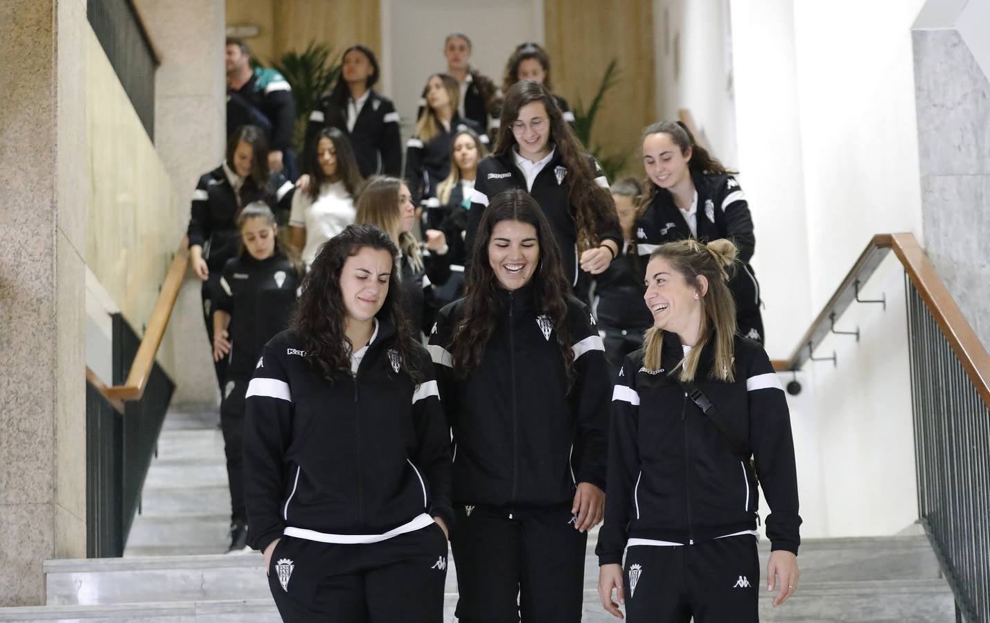 La recepción al Córdoba CF femenino, en imágenes