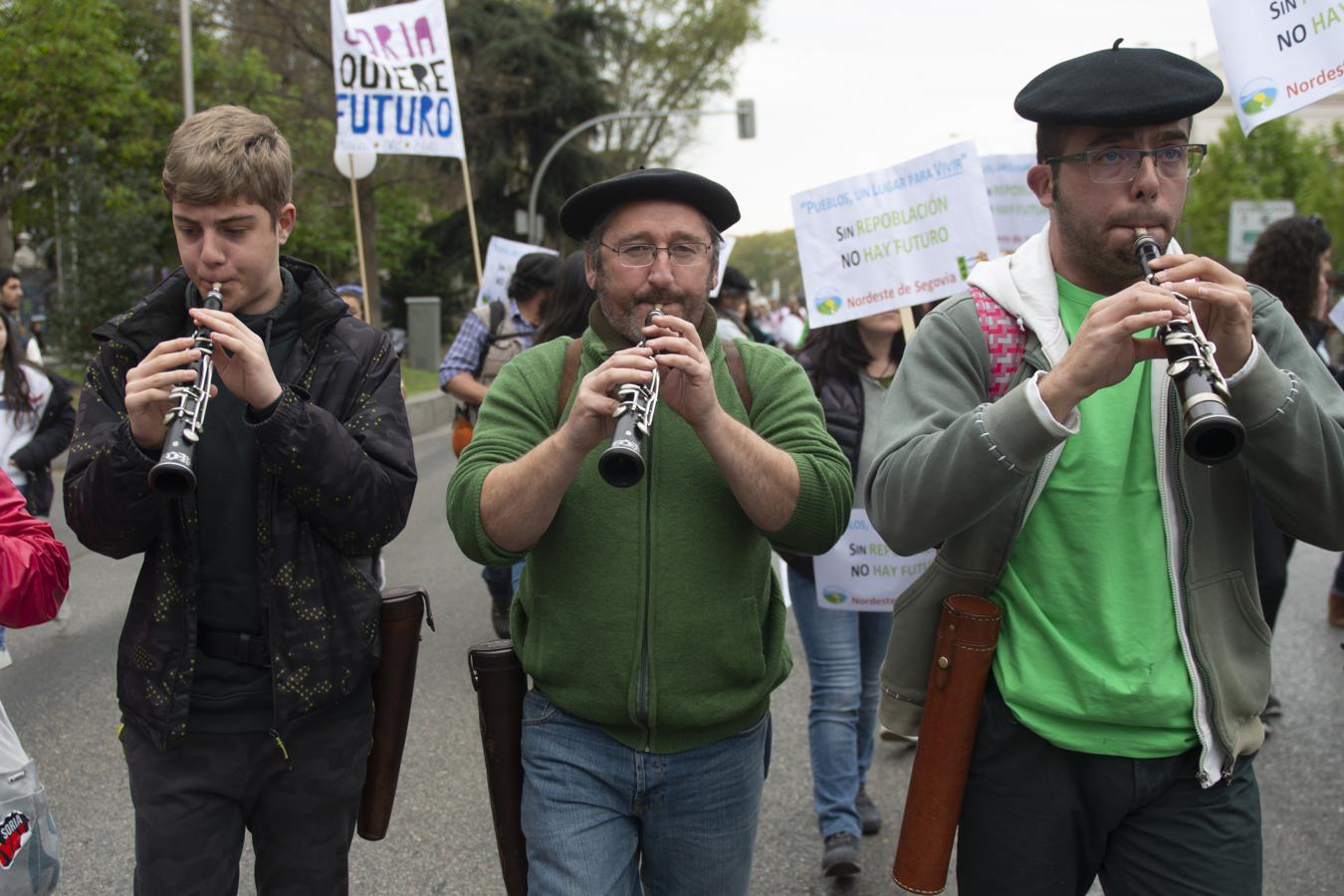 En imágenes: La manifestación contra la despoblación rural en España