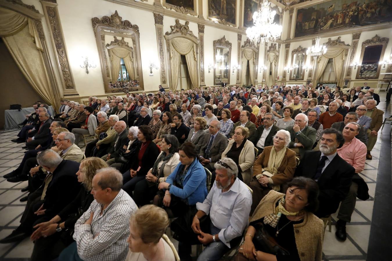 La conferencia de José Calvo Poyato en el foro «El Templo de Córdoba», en imágenes