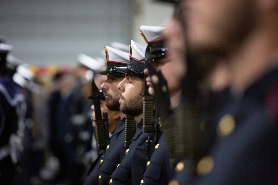 Jura de Bandera de personal civil a bordo del buque «Juan Carlos I» en Algeciras