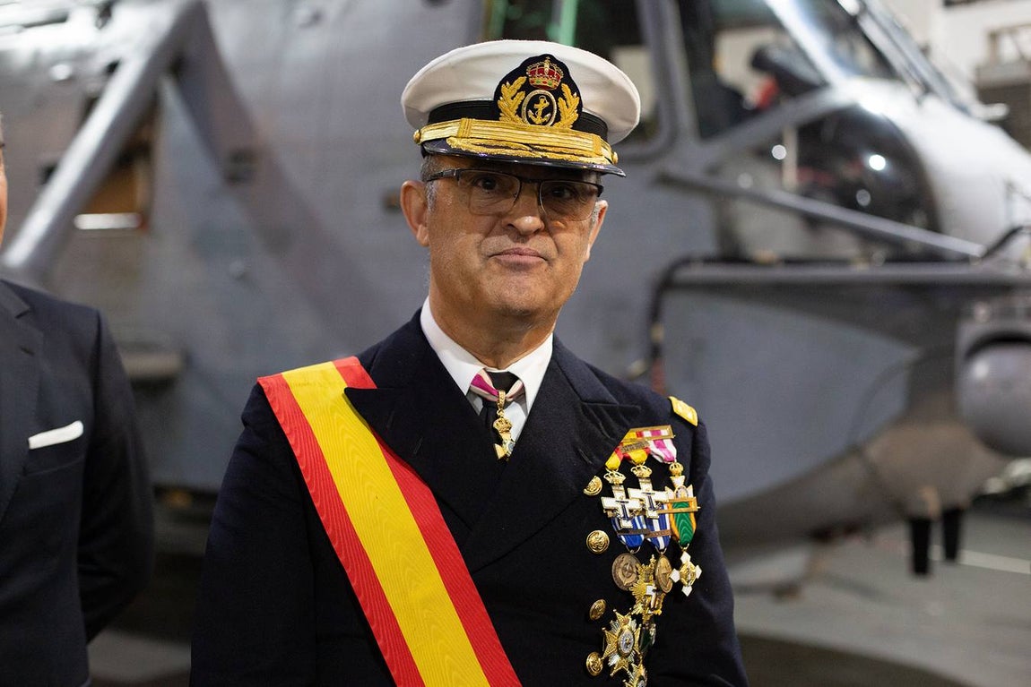 Jura de Bandera de personal civil a bordo del buque «Juan Carlos I» en Algeciras