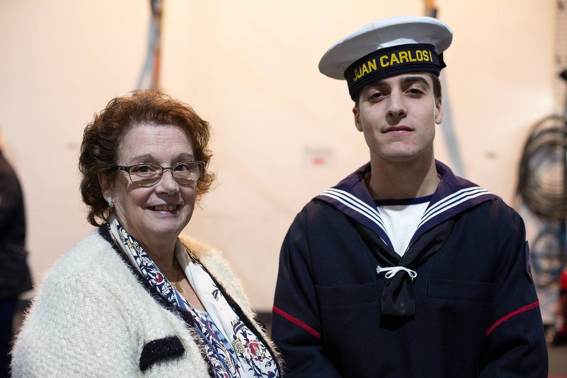 Jura de Bandera de personal civil a bordo del buque «Juan Carlos I» en Algeciras