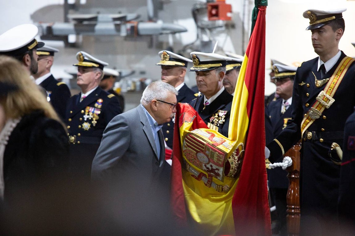 Jura de Bandera de personal civil a bordo del buque «Juan Carlos I» en Algeciras