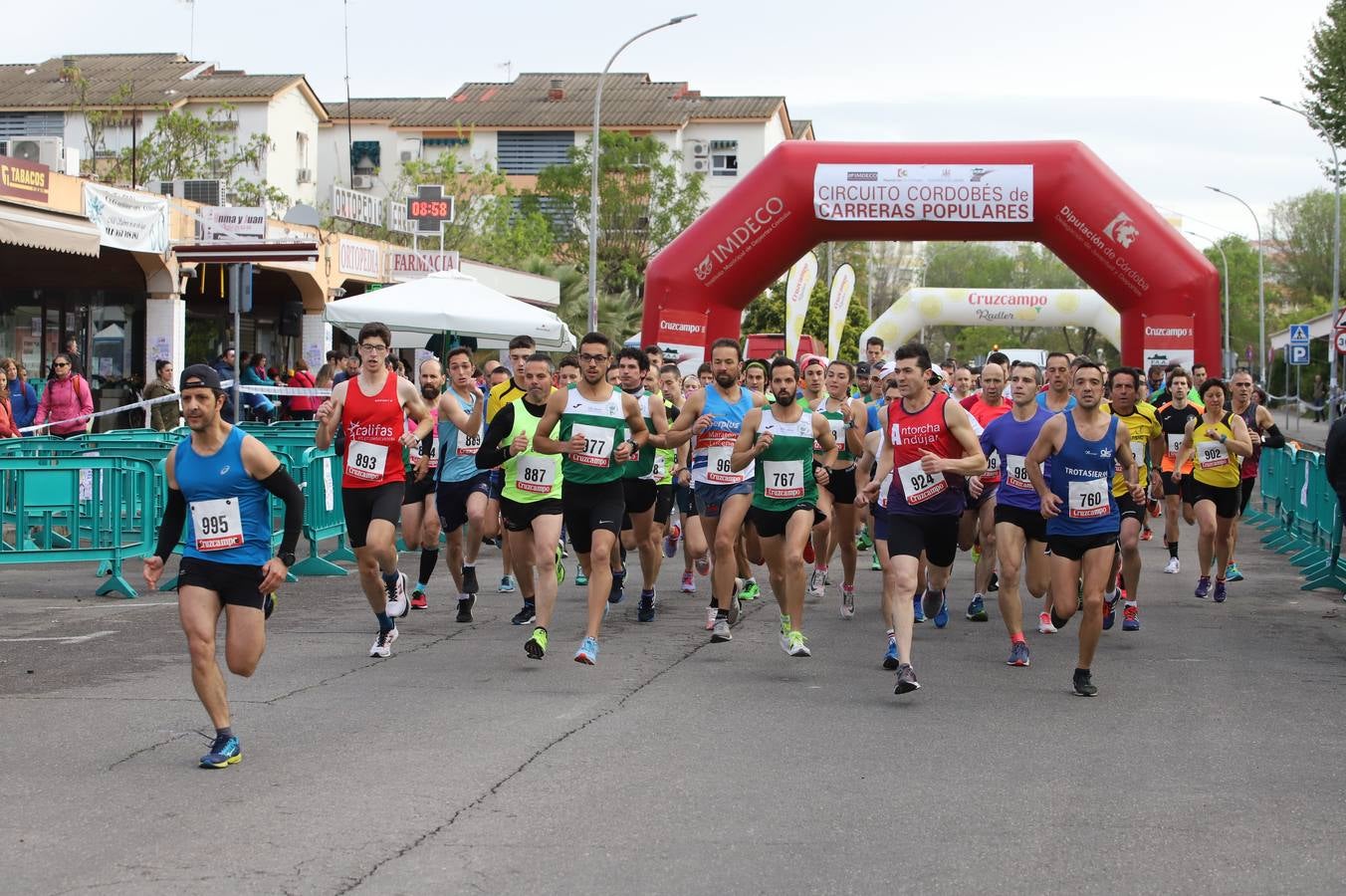 La Carrera Popular del Santuario, con victoria de Grondona y Vázquez, en imágenes