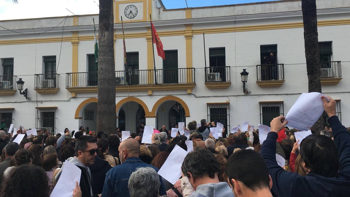Trebujena se echa a la calle por Lete