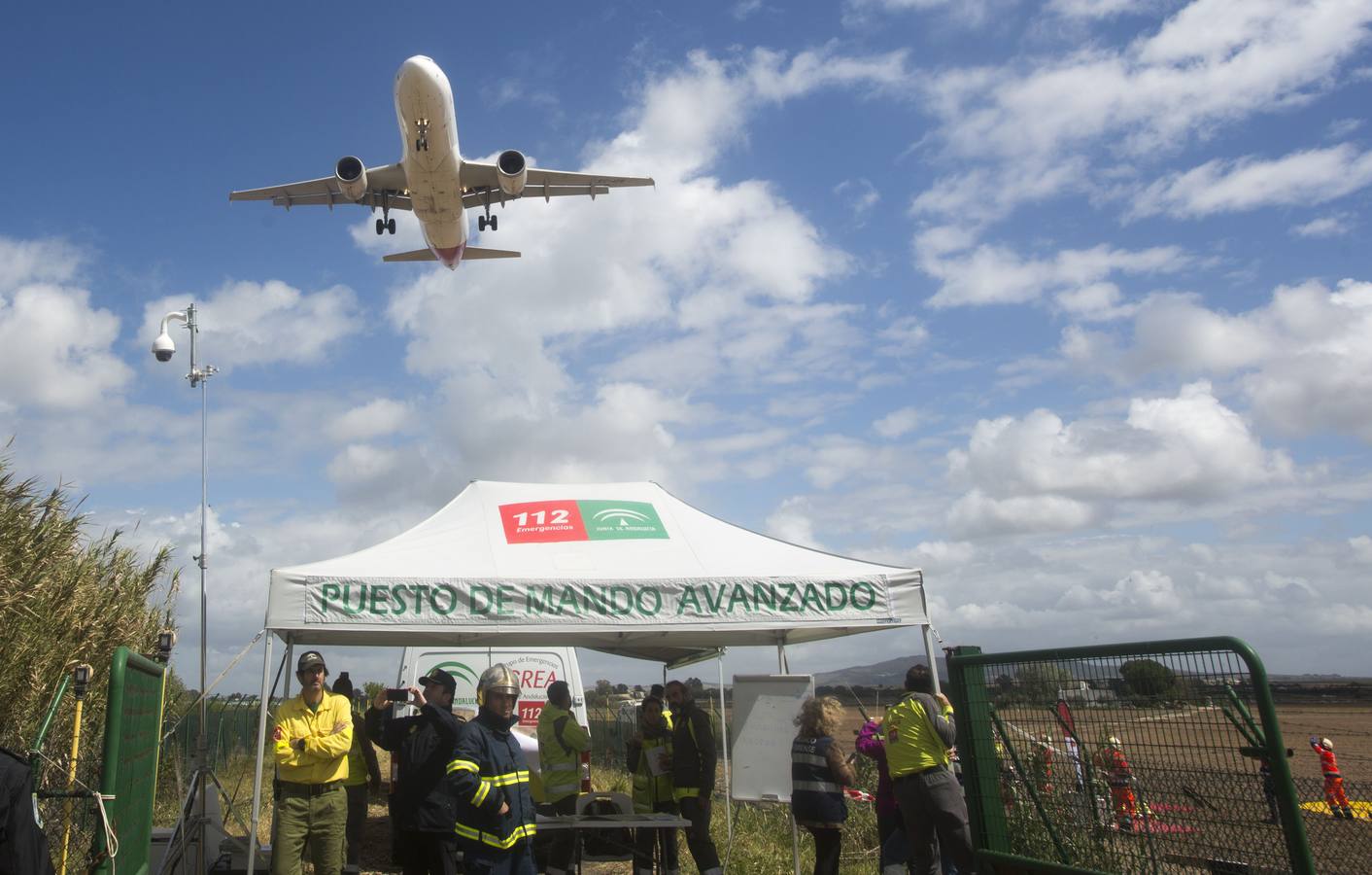 FOTOS: Así es el simulacro de accidente de avión en el aeropuerto de Jerez