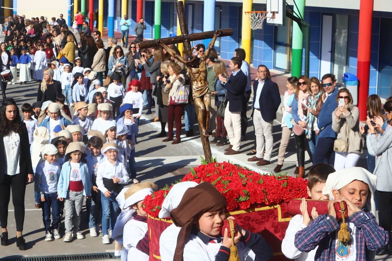 La Semana Santa «chiquita» del colegio La Salle de Córdoba, en imágenes