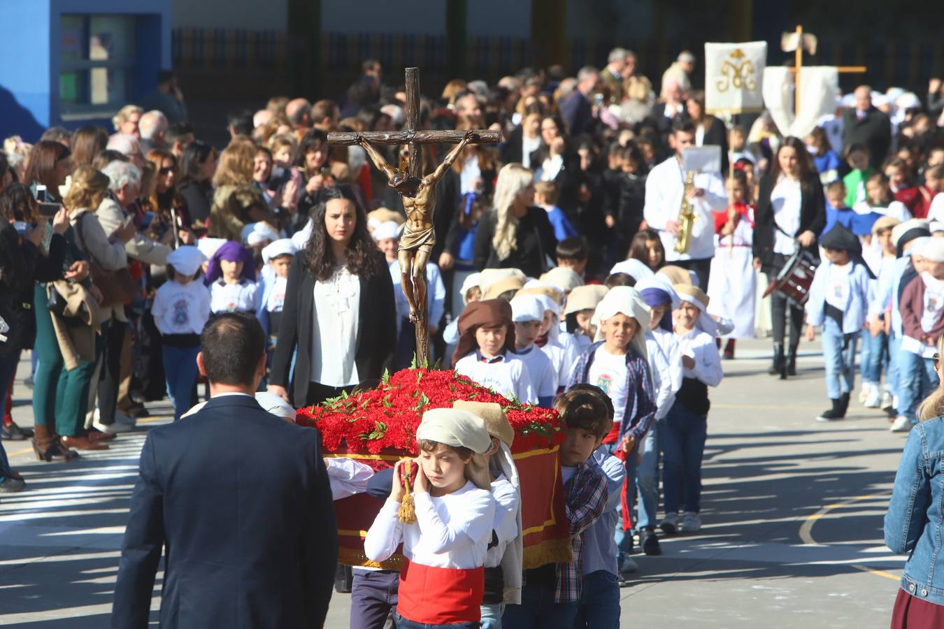 La Semana Santa «chiquita» del colegio La Salle de Córdoba, en imágenes