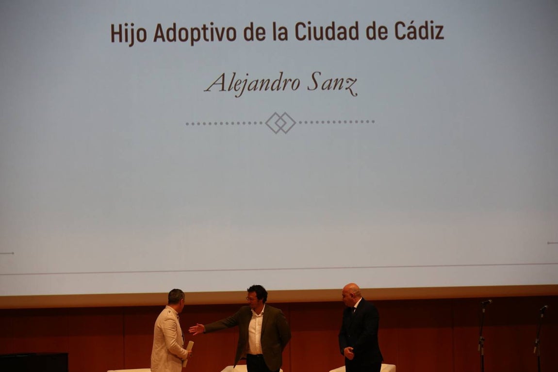Alejandro Sanz ya es Hijo Adoptivo de Cádiz