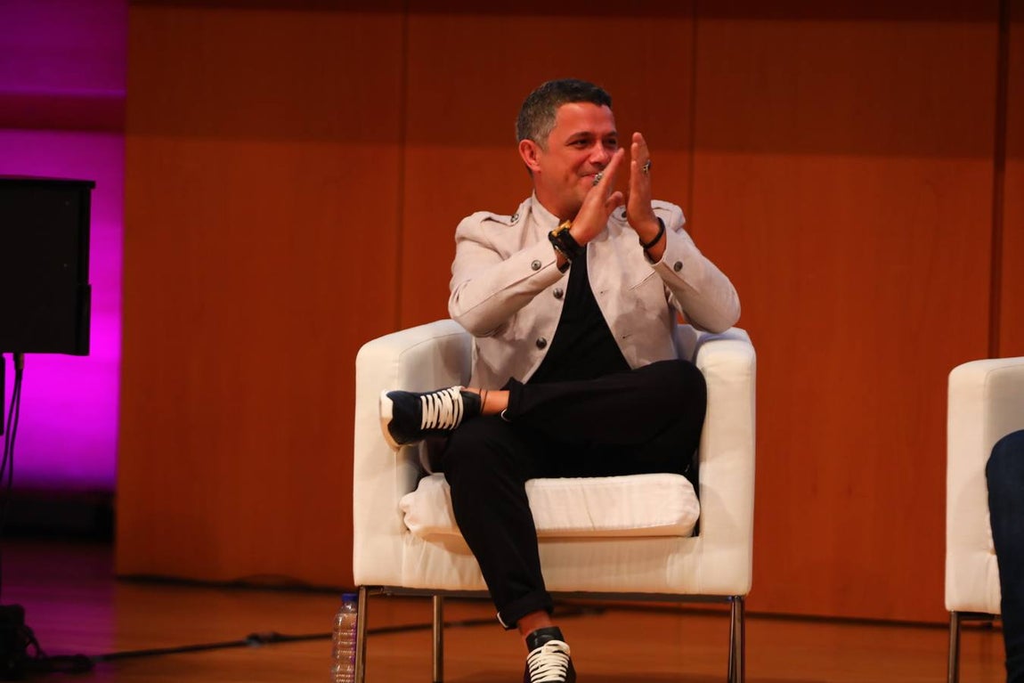 Alejandro Sanz ya es Hijo Adoptivo de Cádiz