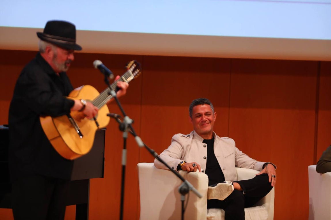 Alejandro Sanz ya es Hijo Adoptivo de Cádiz