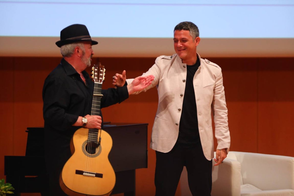 Alejandro Sanz ya es Hijo Adoptivo de Cádiz