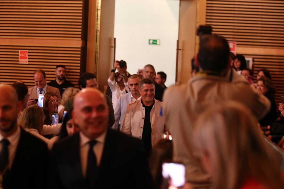 Alejandro Sanz ya es Hijo Adoptivo de Cádiz