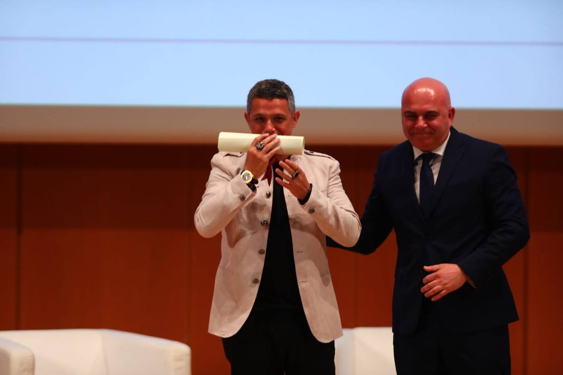 Alejandro Sanz ya es Hijo Adoptivo de Cádiz