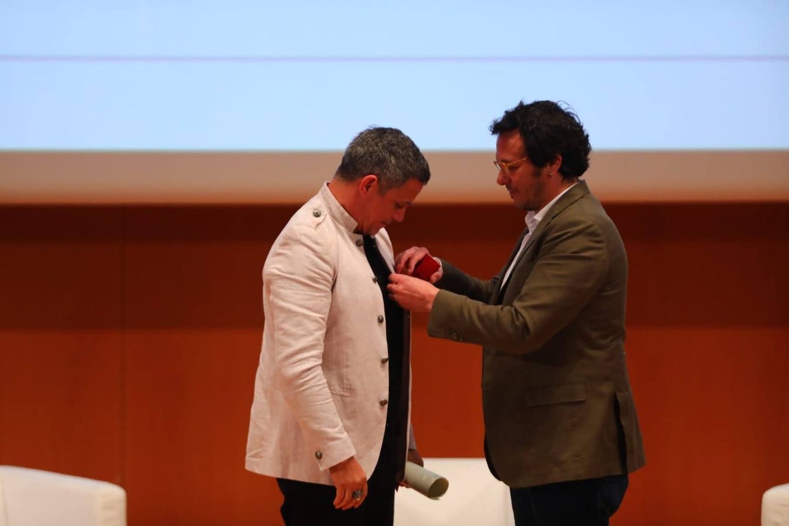 Alejandro Sanz ya es Hijo Adoptivo de Cádiz