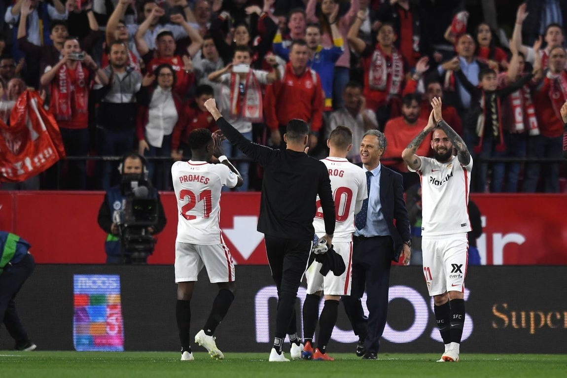 Crónica gráfica del derbi Sevilla-Betis en el Pizjuán