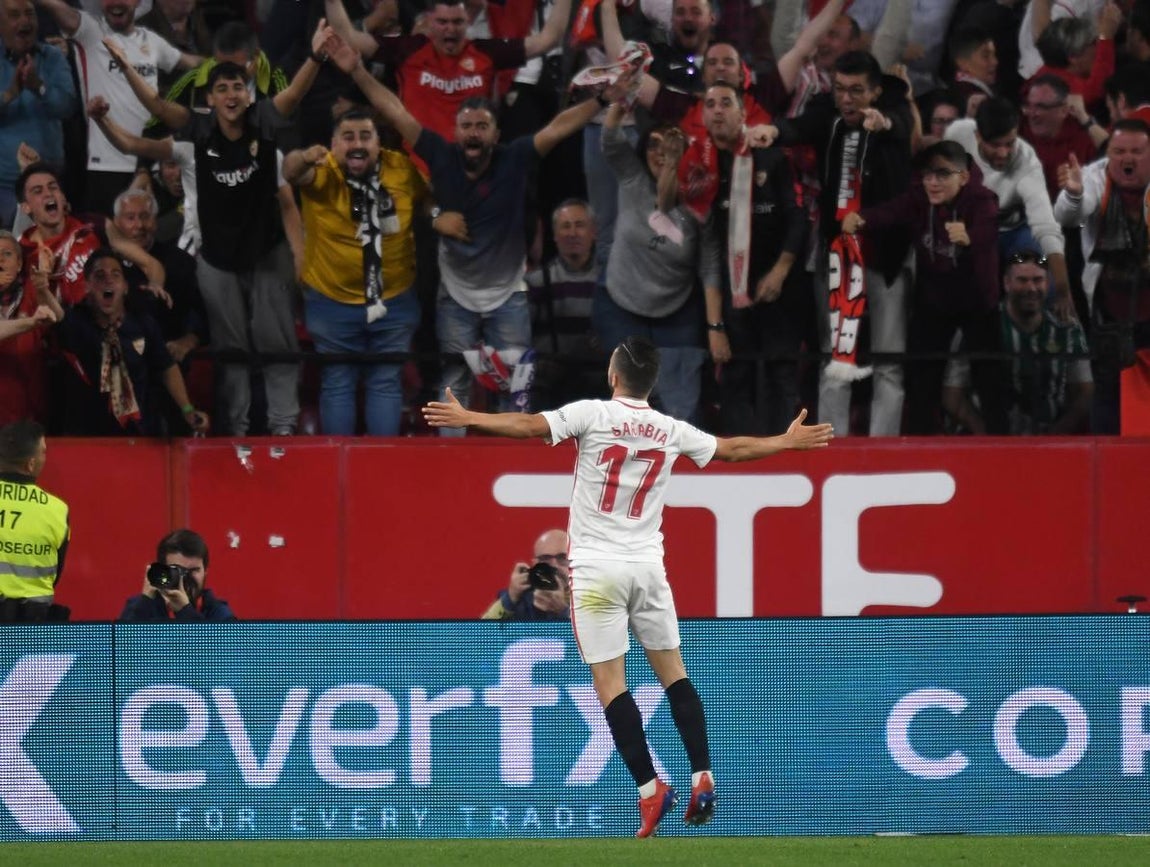 Crónica gráfica del derbi Sevilla-Betis en el Pizjuán