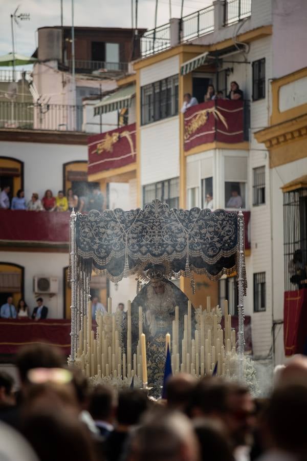 El barrio de San Julián se vuelca en la salida de La Hiniesta